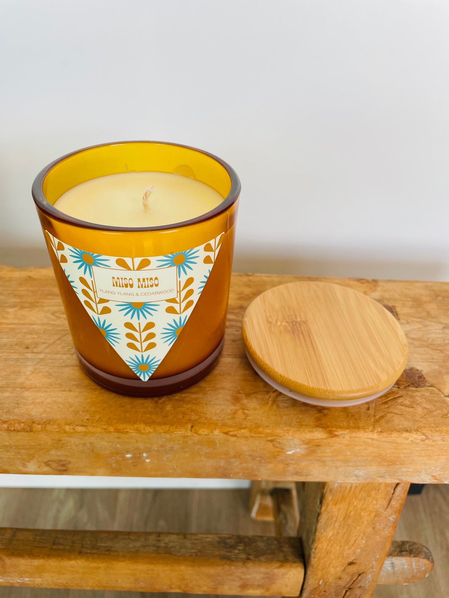 Miso Miso Scented Candle - Ylang Ylang & Cedarwood